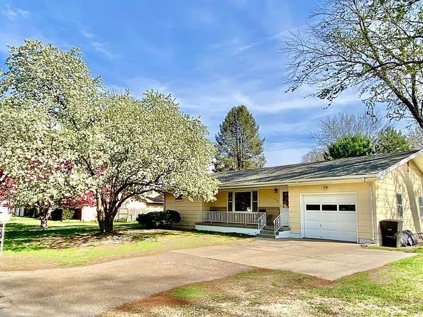 2303 Del Mar Ave, Grand Island, NE 68803