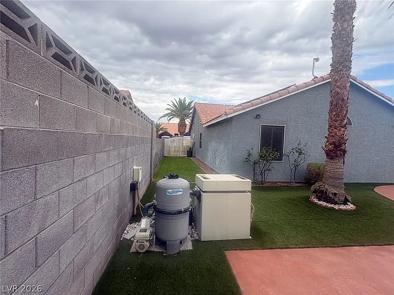 4402 Cassandra Dr — Photo 23