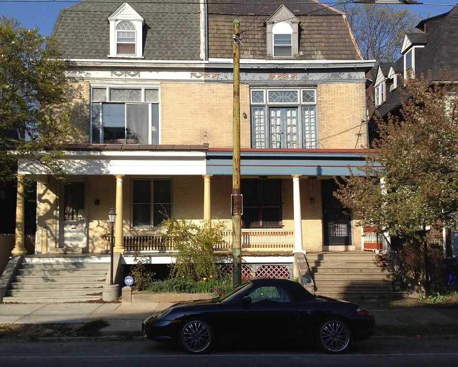 S 49th St