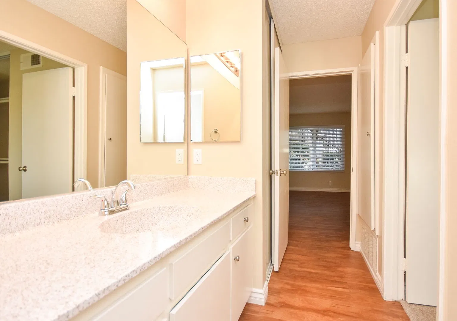 Villas de Laura Apts — Photo 4