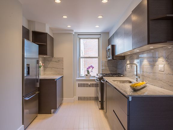 3rd image of 41 Park Ave APT 10H