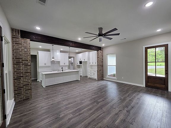 4th image of 21 S Grant St #3525
