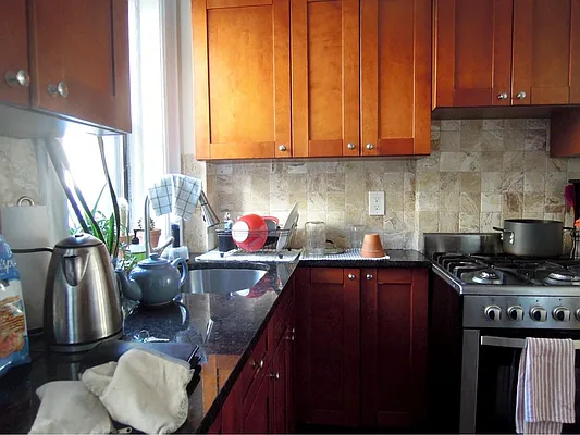 Rented by Space Real Estate | media 41