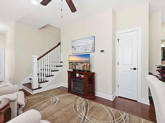 3rd image of 1408 Cottage Cove Circle