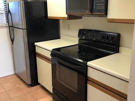 2nd image of 2601 Willowbrook Ln Unit 11