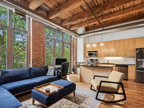 2nd image of 2111 W Churchill St APT 201