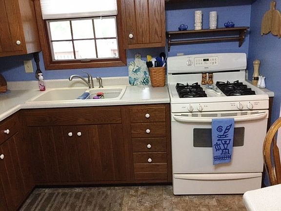 5th image of 3306 5th Street Ct W