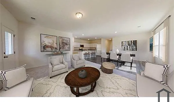 4925 McCoy Dr — Photo 6