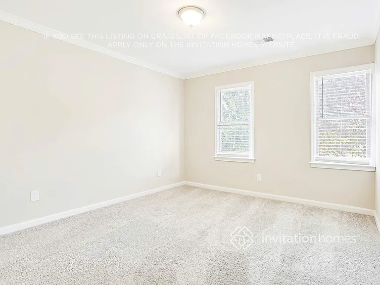 747 Edgewater Ln NW — Photo 17