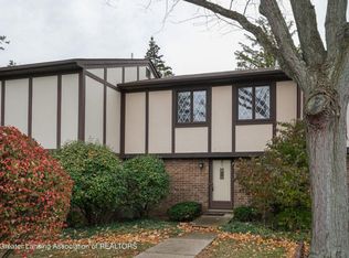 6209 Cobblers Dr #48, East Lansing, MI 48823