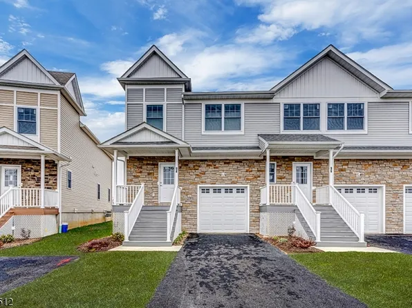 96 Valerie Dr, Manville Boro, NJ 08835
