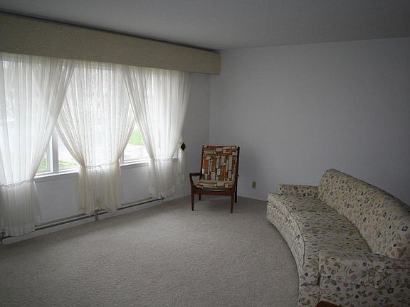 5th image of 4665 Greenfield Dr