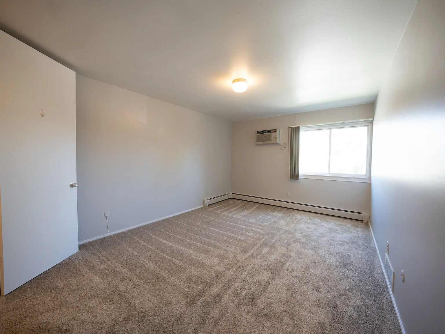 Camelot Apartments — Photo 2
