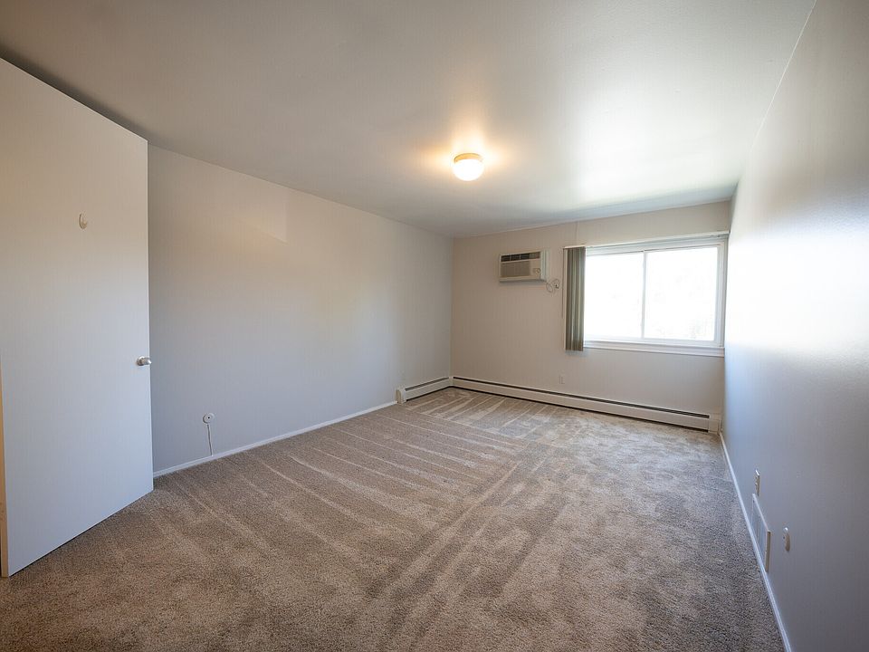2nd image of 3134 Greenfield Rd #7edaad5ca