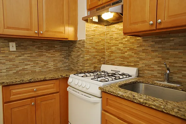 Rented by Norman Raindel, LREB | media 3