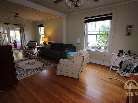 5th image of 419 S Yellowstone St