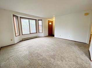 6623 E 6th Avenue, Anchorage, AK 99504