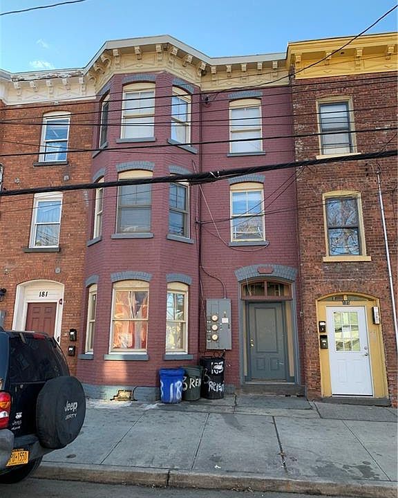 1st image of 183 Renwick St