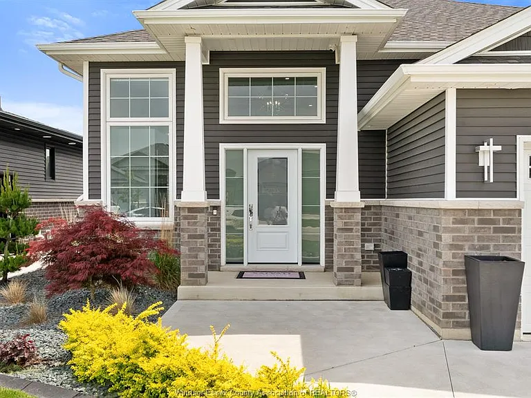 206 Bartlett Rd — Photo 3