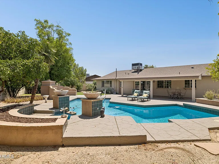 3526 E Sahuaro Dr — Photo 40