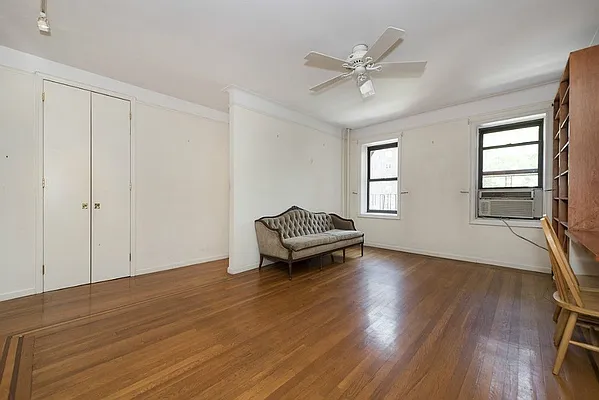 Sold by Level Group | media 9