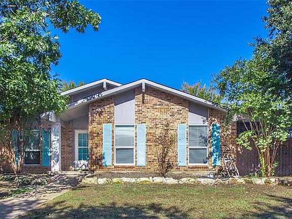 2nd image of 1819 Arundel Dr