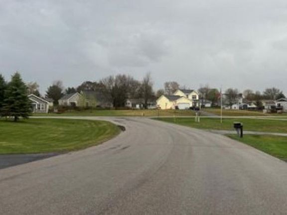Exterior Neighborhood (street photo)