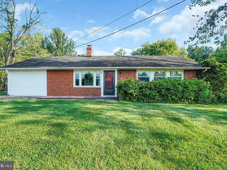 13209 Thornton Dr — Photo 26