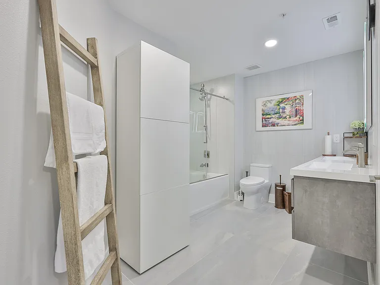 3202 Bay Club Cir #3202 — Photo 12