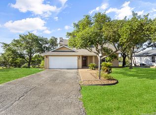 890 Live Oak Dr, Spring Branch, TX 78070