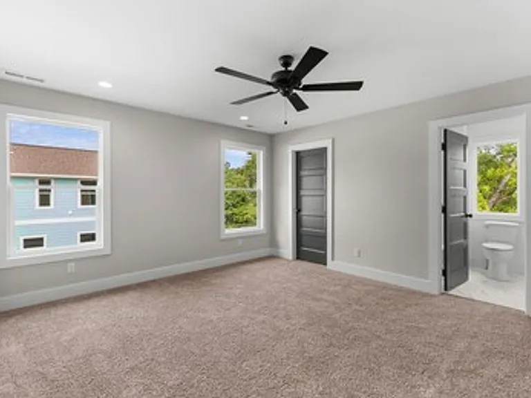 270 W Main St #A — Photo 9
