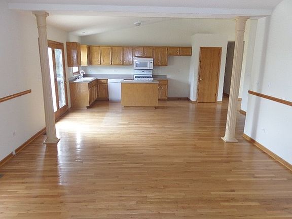 3rd image of 206 Savoy Dr