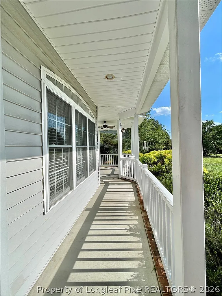 4 bed, 3.0 bath, 2196 sqft, $1,950 — Photo 4