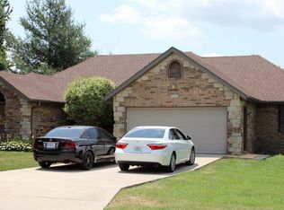 3676 W Maplewood St, Springfield, MO 65807