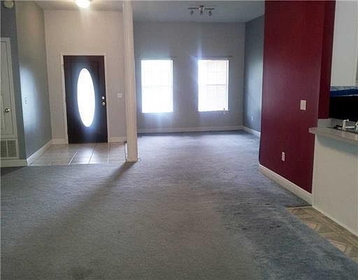 3rd image of 2313 Highland Dr
