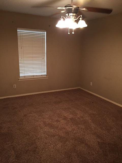 2nd image of 802 Bradley Dr