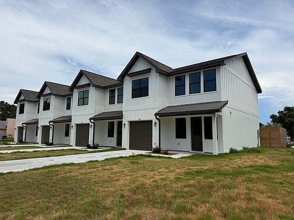 3rd image of 102 Grand Lagoon Shores Dr #1