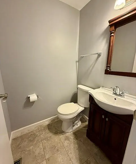 2700 Hereford St — Photo 9