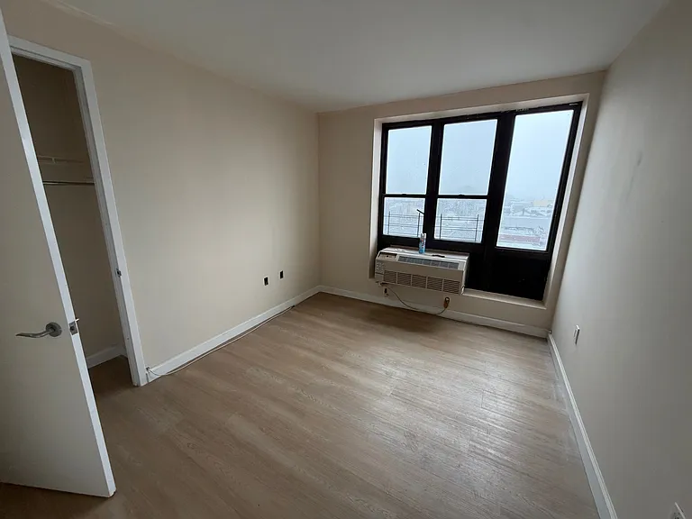 61 Village Rd N #5A — Photo 5