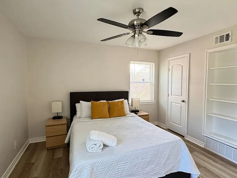 Topaz Ln — Photo 14