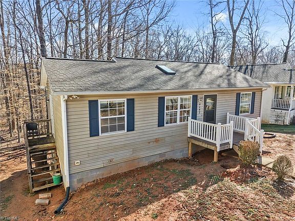 4th image of 4682 Coltsfoot Rd