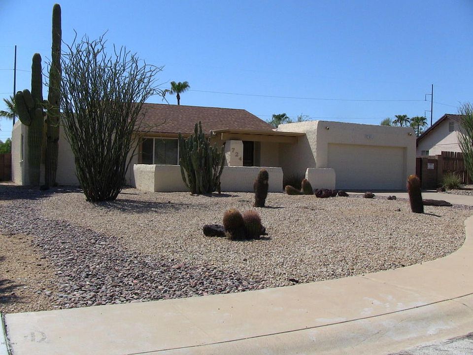 1st image of 724 E Country Gables Dr