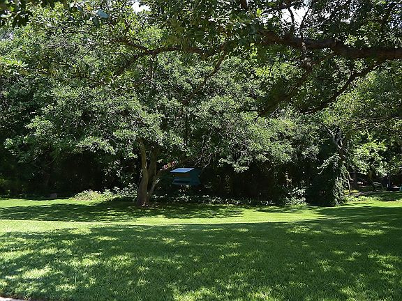 5th image of 8404 Woodcreek Dr