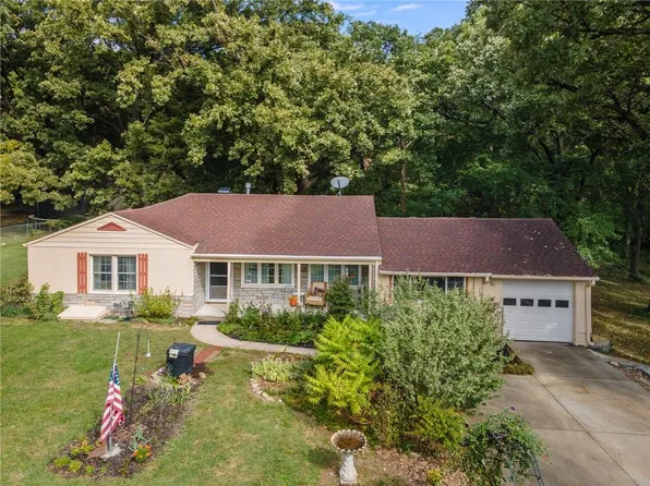 2802 NE 56th Ter, Gladstone, MO 64119