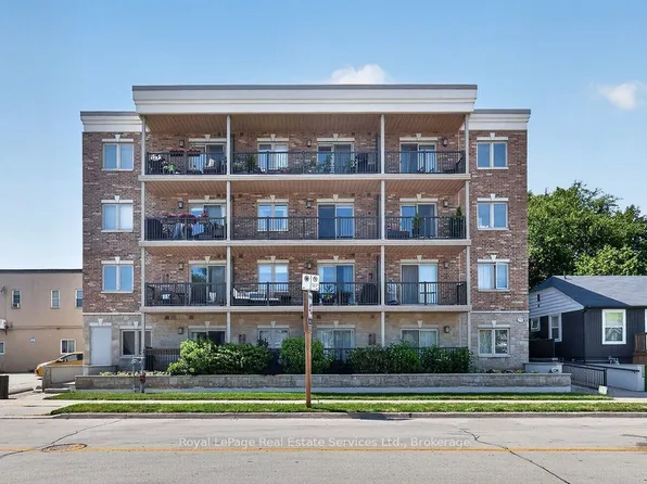 73 Washington Ave #202, Oakville, ON L6K 1W5