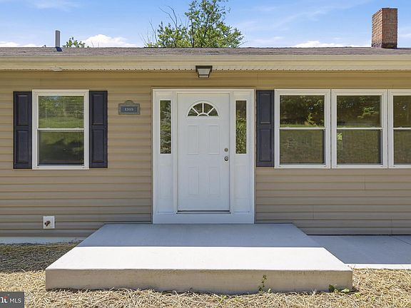5th image of 1355 Perry Rd