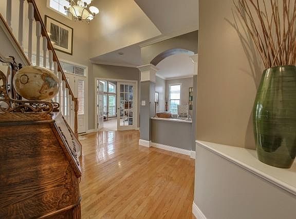 3rd image of 1391 Sequoia Dr