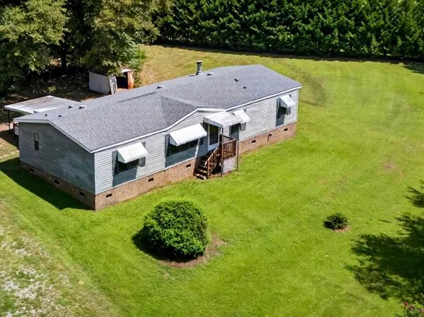 129 Pleasant Cove Dr, Woodruff, SC 29388