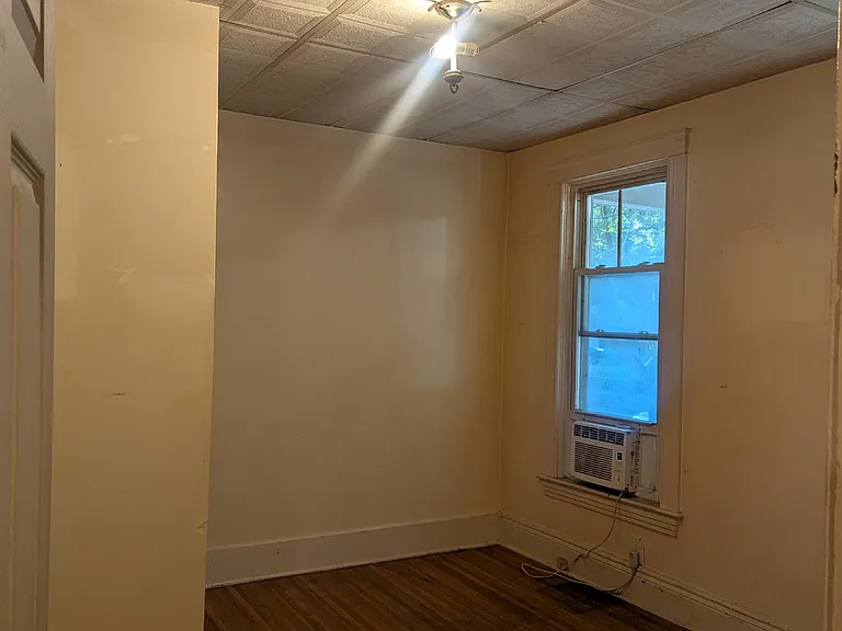 185 Richard St #1 — Photo 8