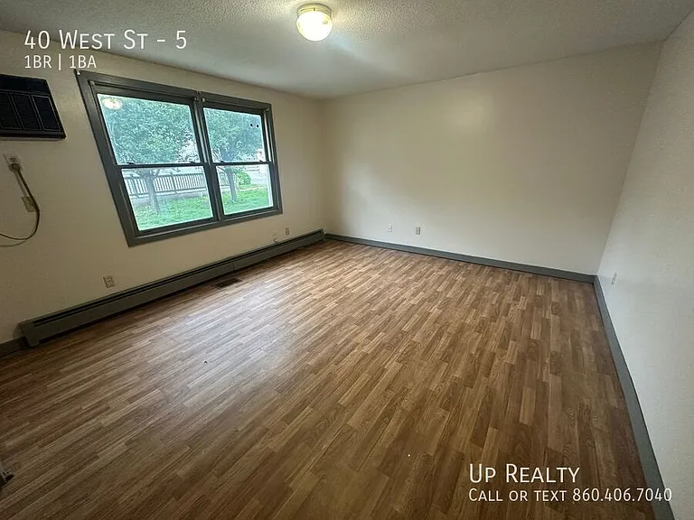 40 West St #5 — Photo 8